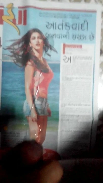 Leggy shruti hassan got her prize
