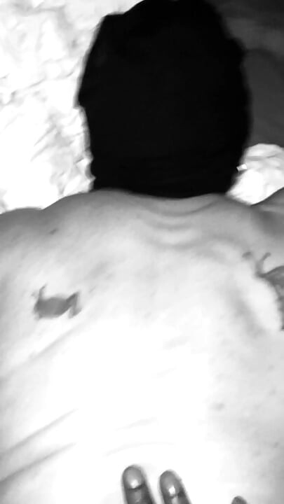 Iiwii amcığın kokusunu alıyorum