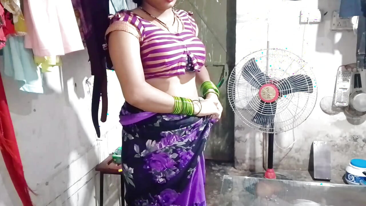 गुस्सा हो गई भाभी जब देवर के रूम में गई जब देवर ने गांड चुदाई की बोला फिर भाभी गुस्सा हो गई गांड चुदाई डॉगी स्टाइल मे