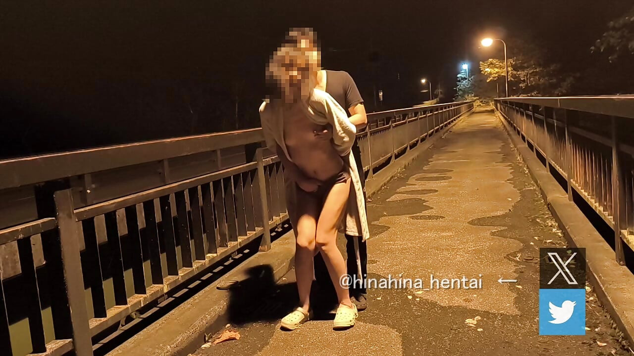 [Outdoor exposure] Exposed next to a car passing by! Embarrassing 💦 Japan/Japanese/Outdoor/Shaved/Loli/Kinky /hentai/asia/shaved