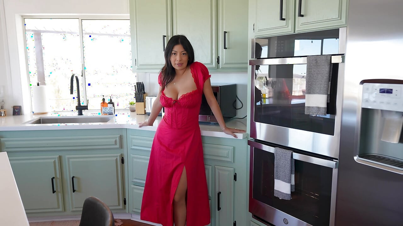 Latina cristiana tradwife engaña a marido con su hermano - Cami Strella - Lev Lieben
