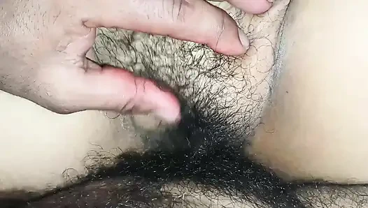 Sarimi açtı ve amımı sikerek adil amımı tamamen boşalttı.