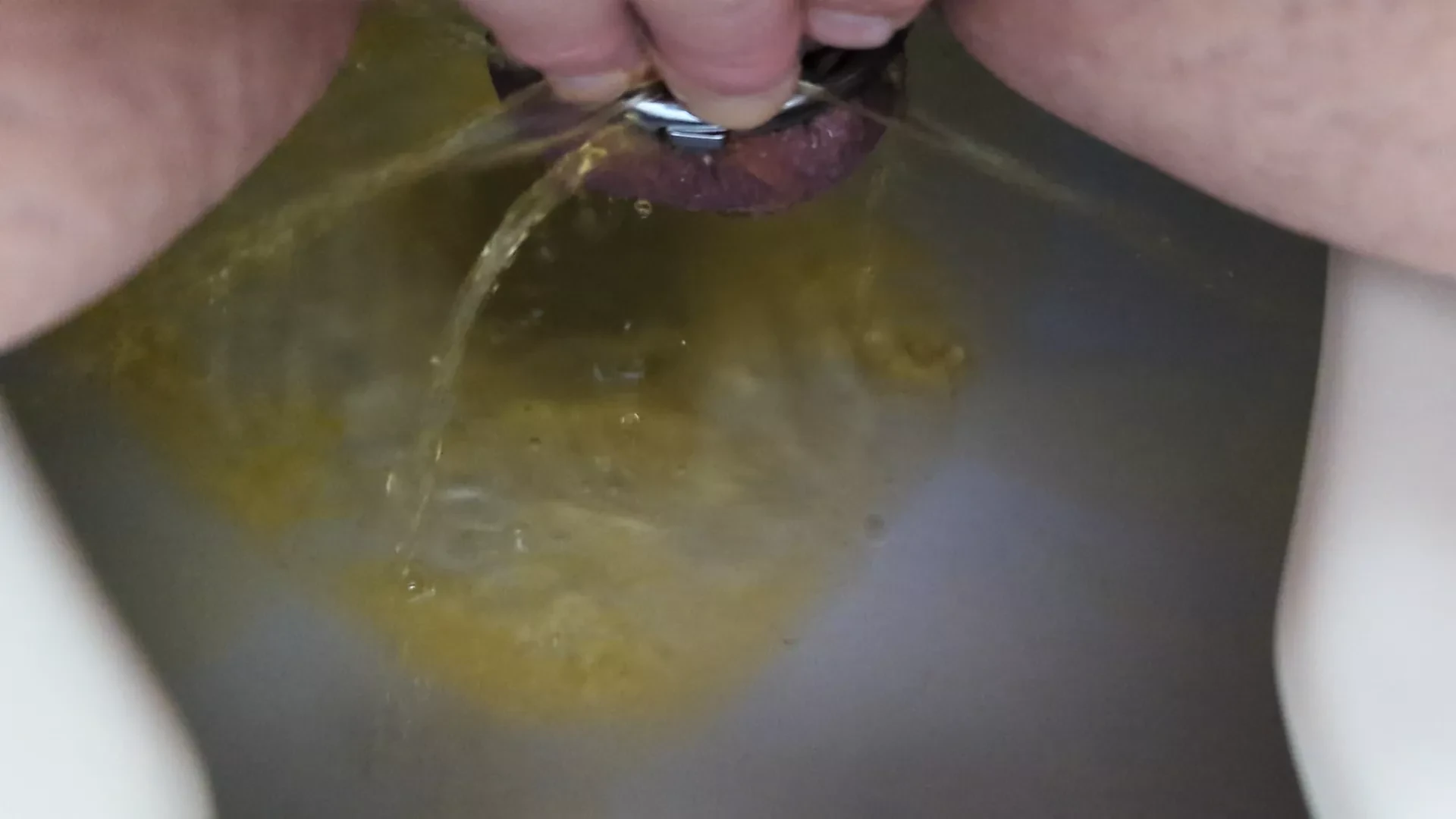 Chcaní v ploché kleci s lízátkem Innie