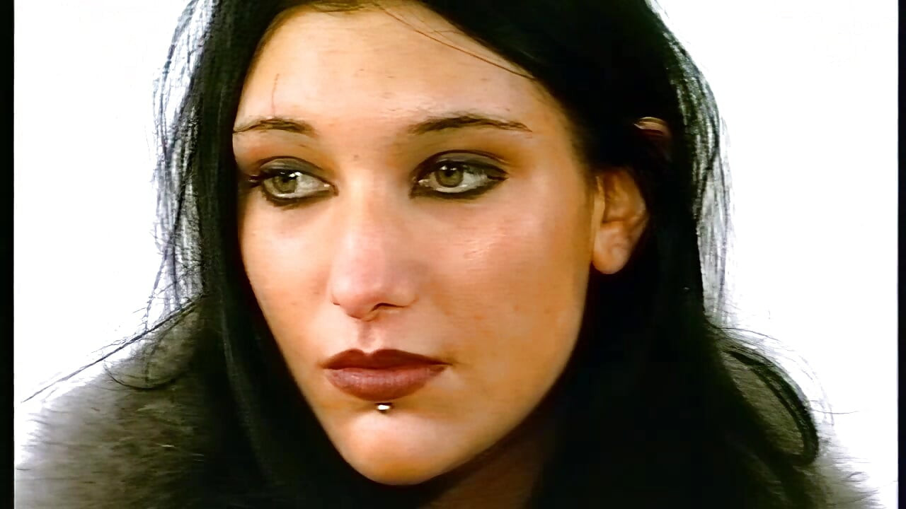 Hot Teen Does It Herself with a Dildo