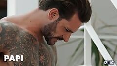 Bruno Max Is Moving A House When Sexy Papi Kocic Comes To Pick Up The Boxes & Makes Him Horny - PAPI