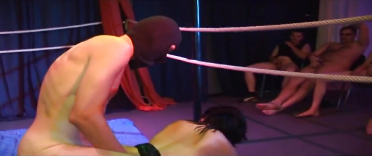 Mature Brunette Stretched Wide in Wild Gangbang Orgy