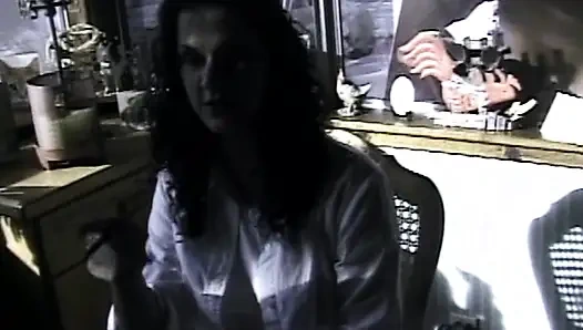 Interrarassische Schwesternschaft Bash: Heiße lesbenaction