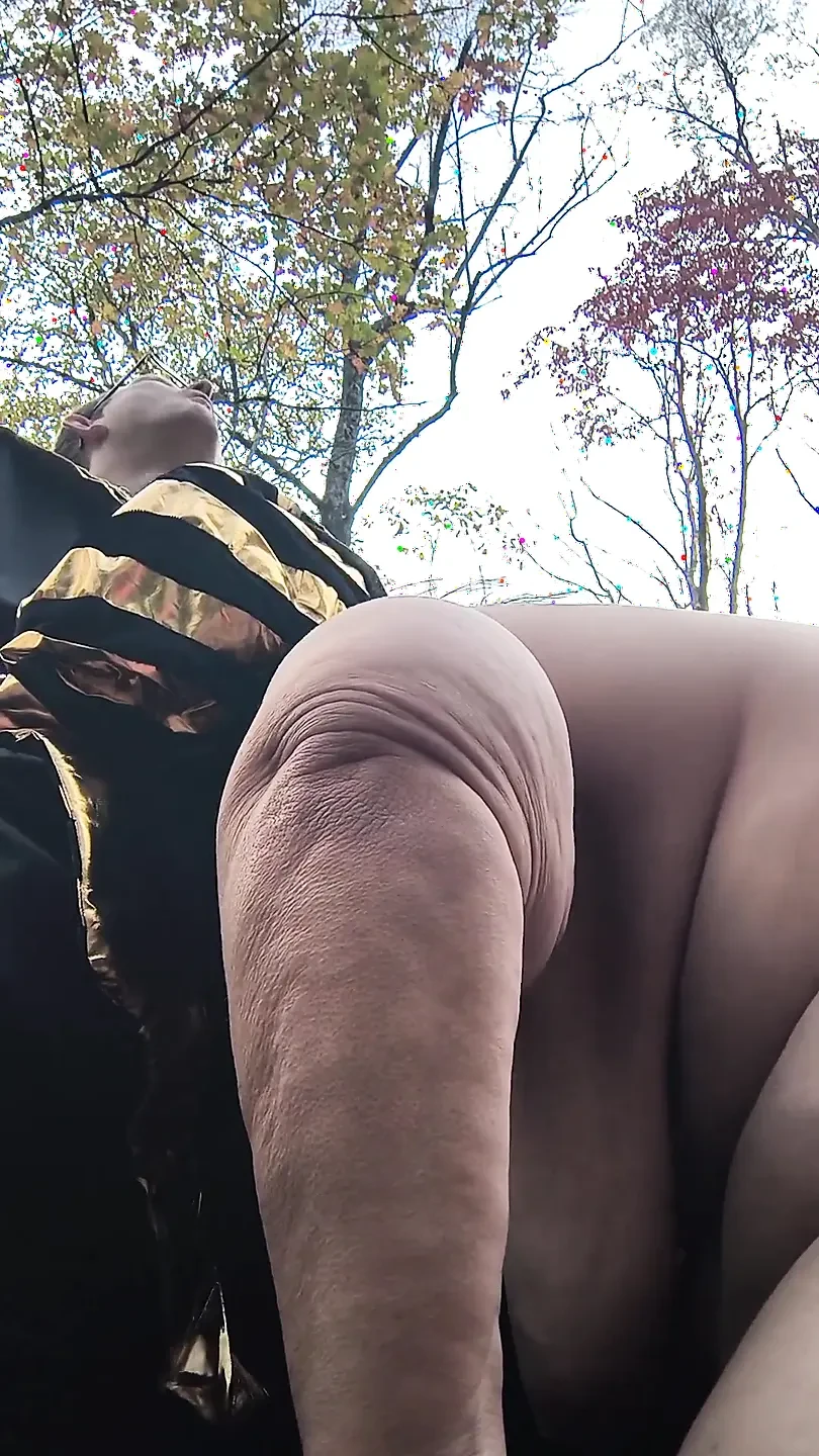 Cleopatra ha chiamato il soldato romano per un cazzo duro