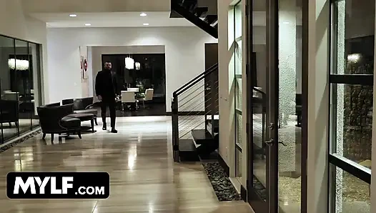 Orta yaşlı seksi kadınlar evcil sürtükleriniz olmak istediğinde - Serena Avery Sofie Marie