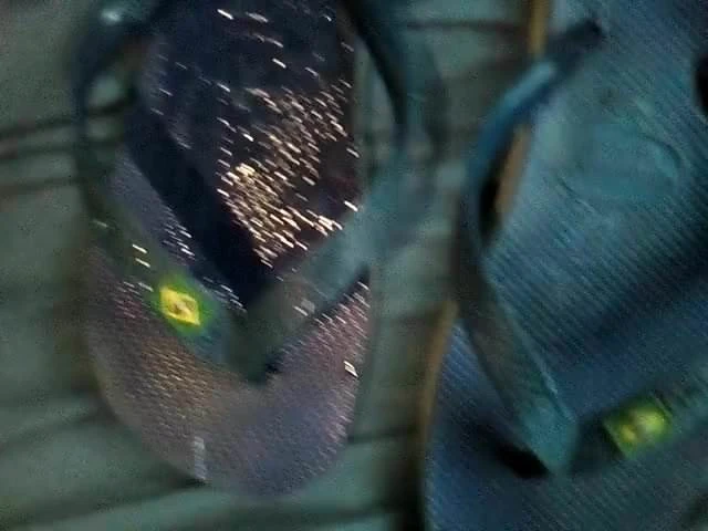 Brincando com a porra no chinelo Havaianas part 2