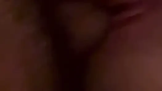 Memek sempit cewek ini dientot habis-habisan sama kontol besar pacarnya