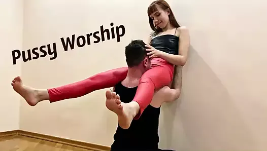 Goddess Kira Tries Extreme Positions For Pussy Worship