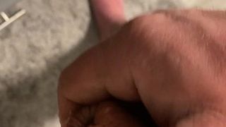 Дрочу крошечной необрезанной в видео от первого лица