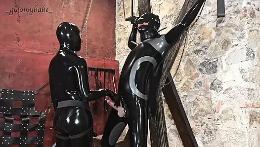 Наказание в кресте T2, игра с не дающей кончить - Alex Latex