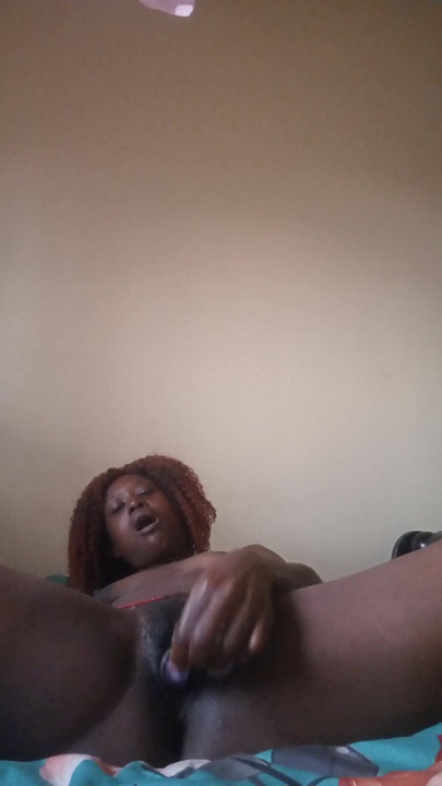 Candy27 fucking her self with sex toy while wearing waite waisted bead. | Clip 1