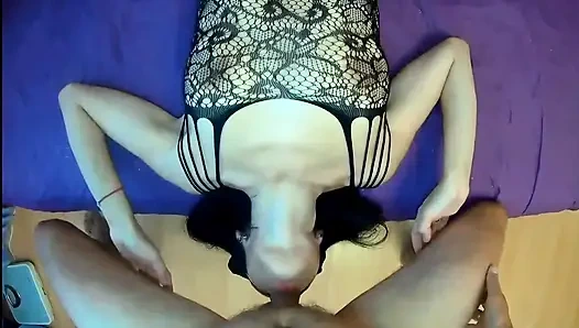 Ateşli sıska evli kadın amatör tutku pornosu