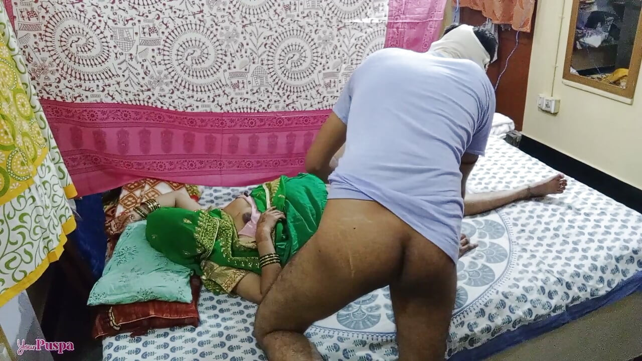 Padausi bhabi Puspa ko bhaga ke laya Lanlord stranger men fuck guest wife she is stay on night