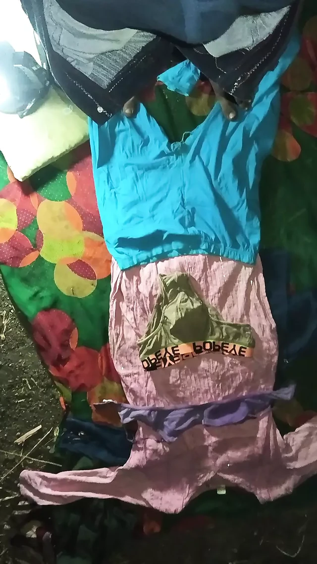 Hot gf's clothes made me squirm