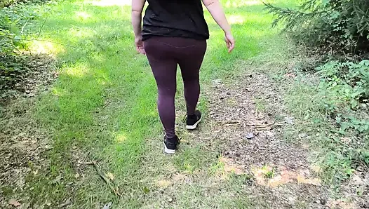 Piknik masasında dudak işkencesi