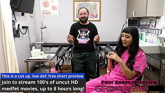 Играю с УЗИ - Selena Sativa