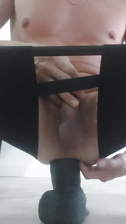 He gets 55cm in the ass gets fucked with sex machine impales himself on huge dildos