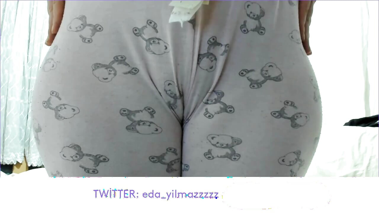 CAMELTOE- MASTURBATION IN PAJAMAS- TURKISH MILF- TURKISH PORN
