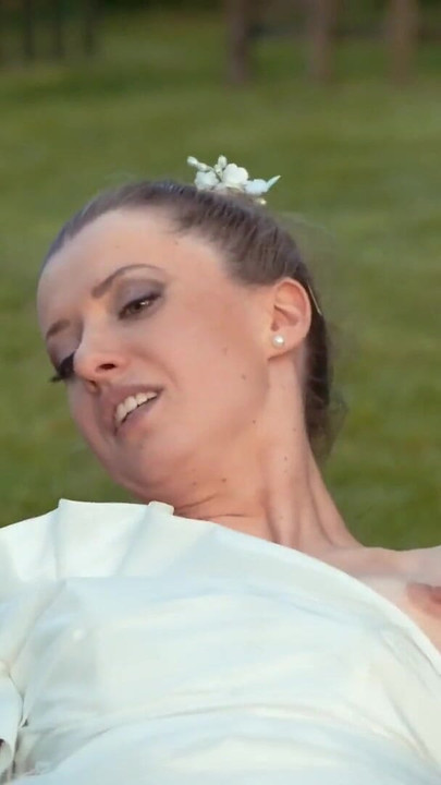 BRIDE4K. طقوس الزفاف الجنس مع العروس الشقراء المثيرة، العناد ولعب الشمع | مقطع 3