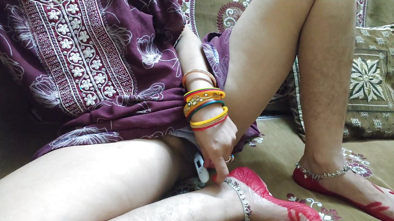 Bhabhi ki chut ki garmi 98° thi chod kar thanda kiya bhabhi ko