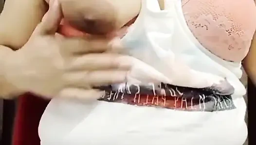 Großvater mit enkel-stieftochter Roly spielt 2