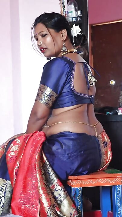 Sexy bhabhi devar ne flating karke pata liya uske baad puri raat kiya sex