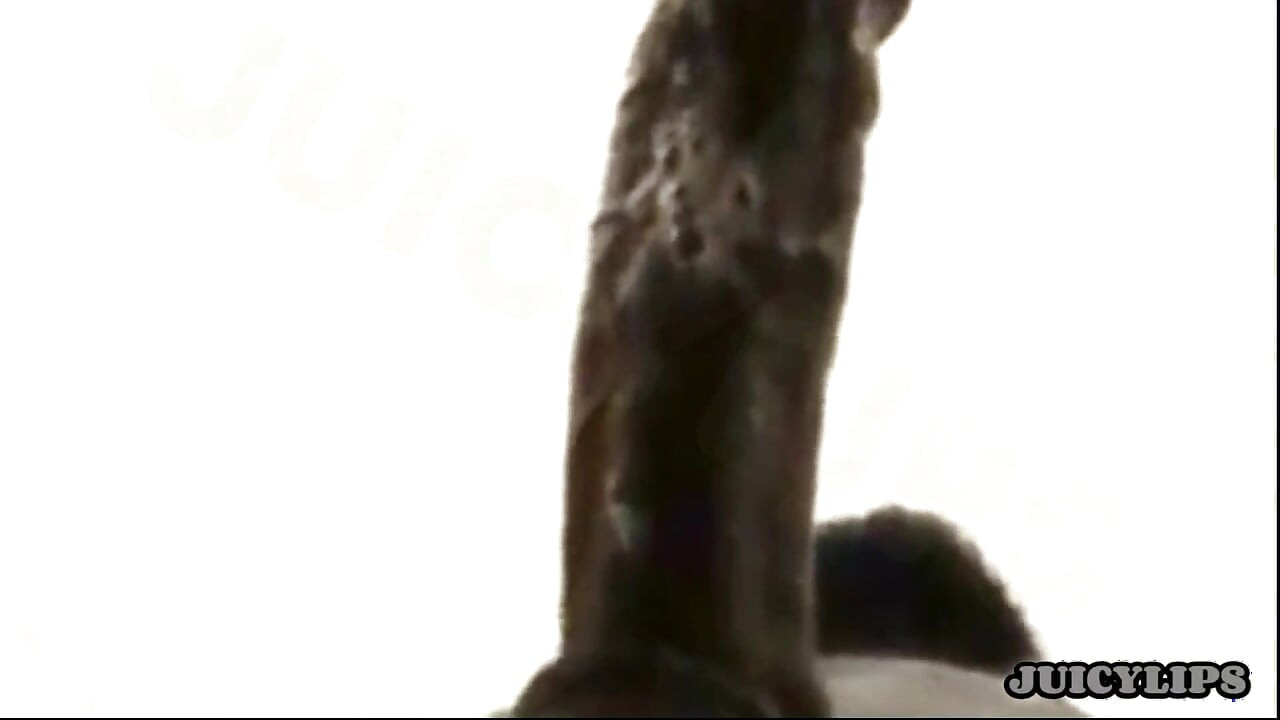 JUICY LIPS-slurped his dick so good making him NUT!!! In 5mins
