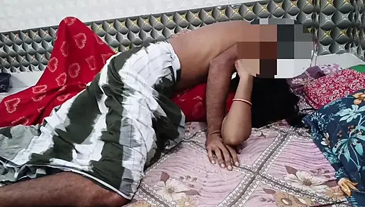 Hintli desi yenge sudipta tüm pozisyonlarda sert sikişiyor - gerçek ev yapımı