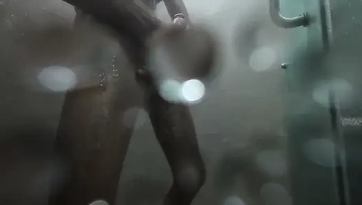Er Fickte Mich, Während Ich Versuchte, Eine Friedliche Dusche Zu Nehmen
