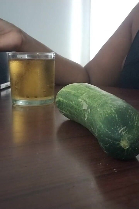Tamil falando na mesa de jantar