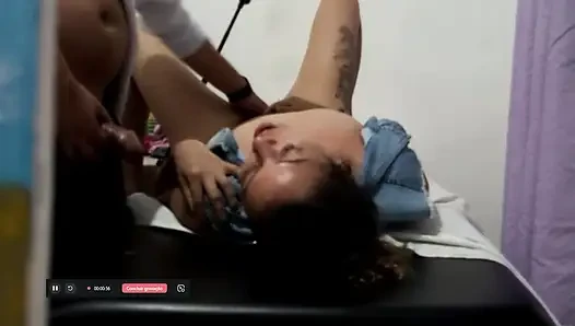 Ujian polos berubah jadi liar - orthopedist menggoda dan ngentot sama pasiennya