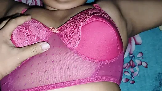 Video kenikmatan waktu ngentot romantis bangla bhabi India pagi-pagi.