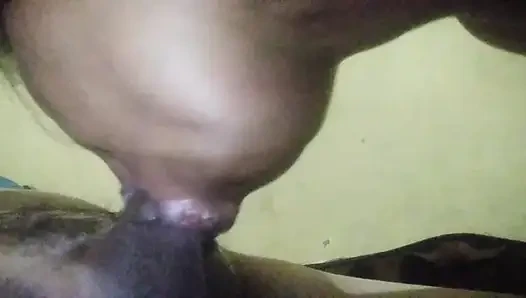 Istri tetangga suka Nyepong Kontol