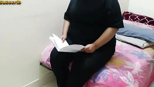 Bir arkadaşının karısını tek başına kitap okurken sik - Hintli gerçek seks net Hintçe ses aria mia