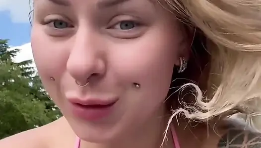 Muncrat solo di depan umum