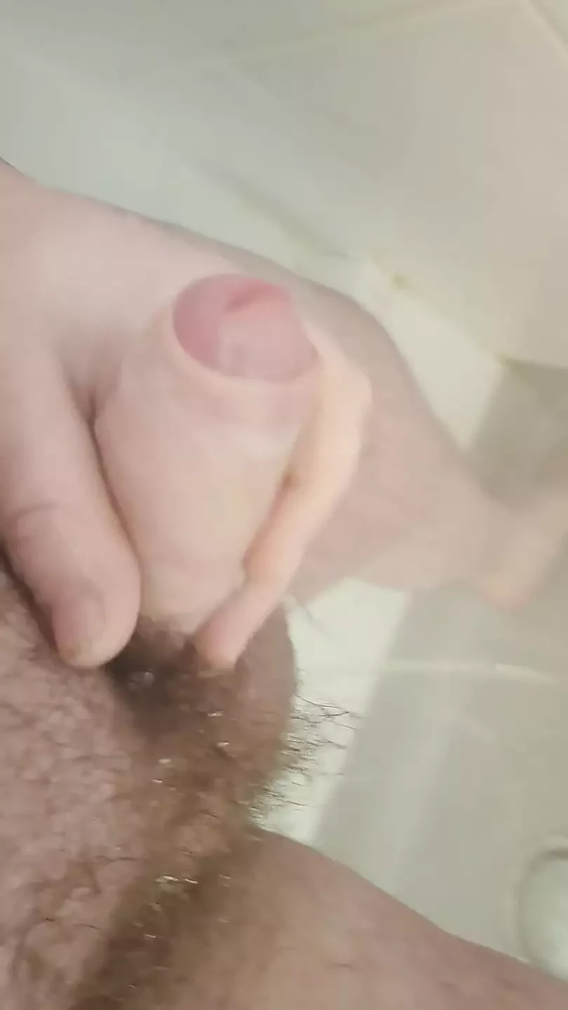 Béo có lông người wanking và cum bắn và chơi với mỡ ngực trong vòi hoa sen