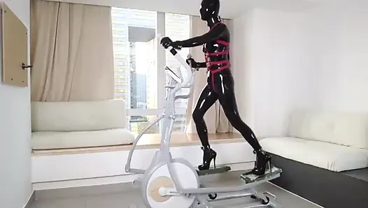 Mz27 - gadis ini diikat dengan lateks di treadmill