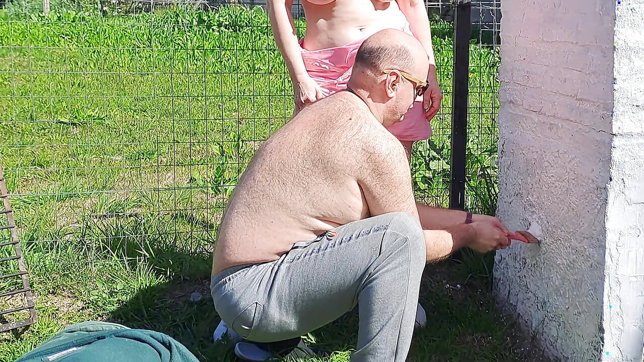 Homemade: amateur girlfriend teasing boyfriend while he works outside