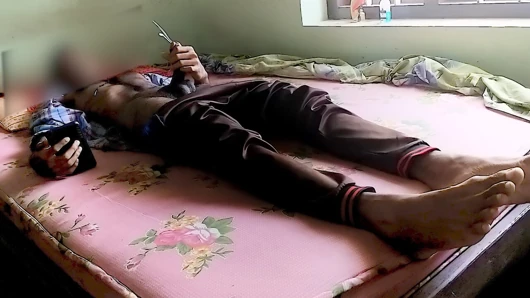 Kraliçemin bir fotoğrafına bakarken uzanmayı ve penisimi sağmayı gerçekten seviyorum.