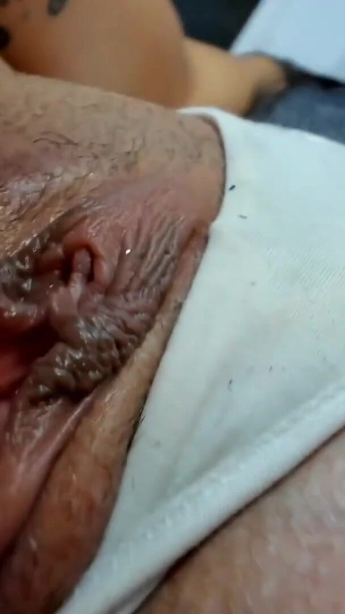 Horny whore with an angelic face masturbates live like the nymphomaniac she is, while stimulating her pussy and anus | Clip 2