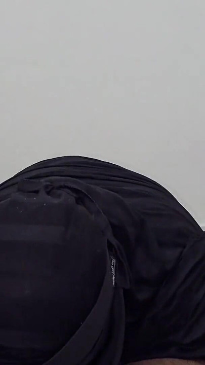 I tested whether the maid could handle the work. | Clip 1
