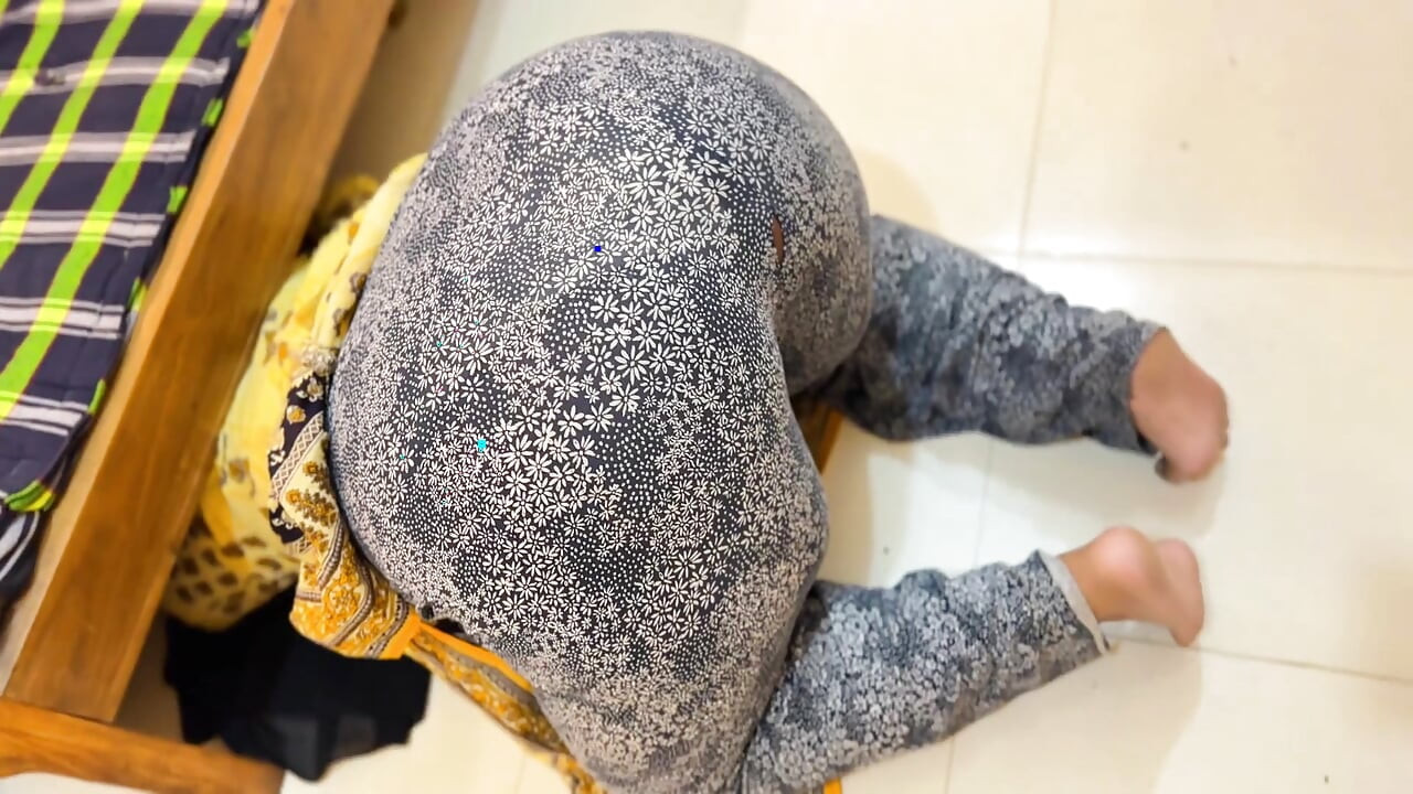 Casamento Al'ab Dhat Almuakhrat Alkabirat Walshawniat Ealiqat Taht Alsarir Walan Turid Mumarasat Aljins