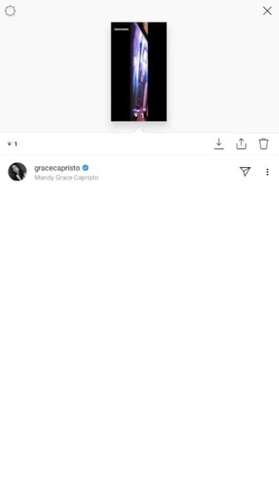 Mandy Capristo sieht Fan abrotzen - sees Fan cum