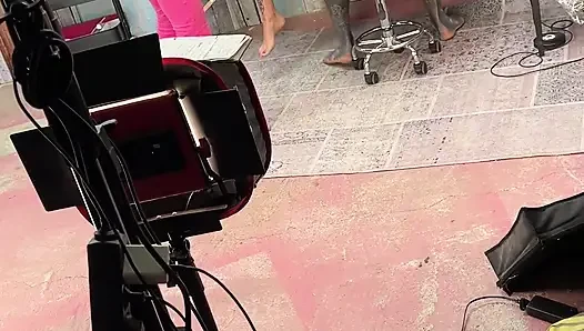 Kamera arkası dövme stüdyosu - kısa riskli klip