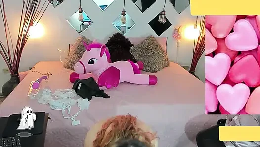 Horny stepdaughter masturbates video for stepdad