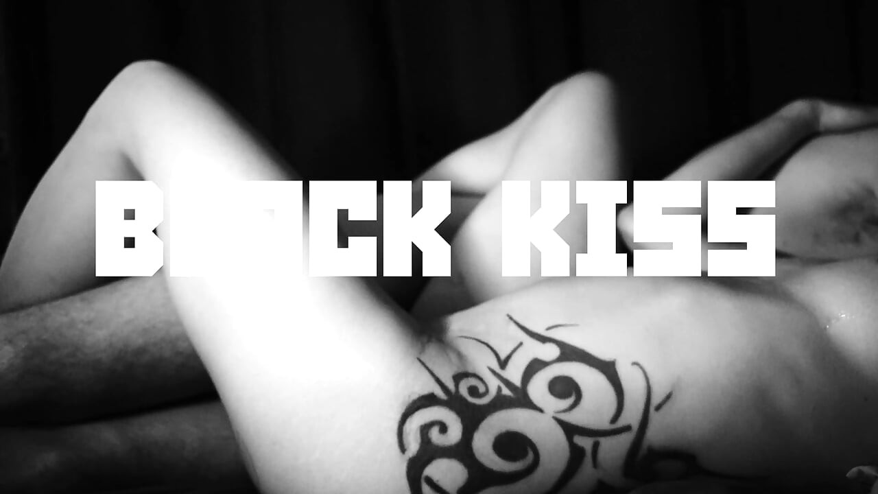 การกอดรัดอย่างช้าๆ ทําให้เธอคลั่ง - เย็ดคู่รักที่เร่าร้อน